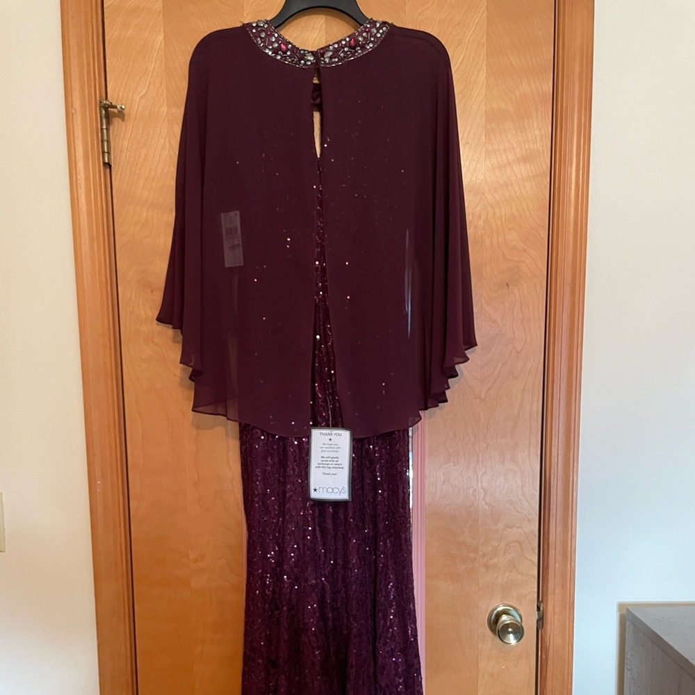 Formal Gown originally purchased for my granddaughter to go to Prom. Size 6